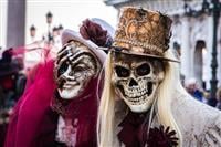 Espeluznante vals orquestal con temática de Halloween con un ambiente de feria / circo